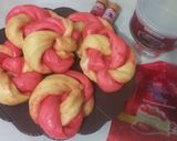 Foto langkah ke 5 dari resep Strawberry Twist Bread (ala chef).