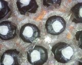 صورة لخطوة 5 من وصفة صابلي شوكولاته بحشو البنيون 🍫🍫 بريستيج