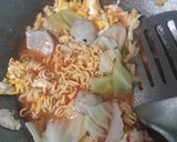 Foto langkah ke 3 dari resep Mie Goreng Nyemek.