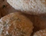 Foto del paso 8 de la receta: Bombas de papa con doble empanado(truco para que no se salga él pan rallado y no se rompan al freír)