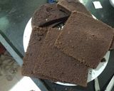 A picture of step 6 of Anniversary chocolate vanila cake.