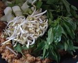 Foto langkah ke 5 dari resep Tumis oncom pedas.