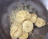Foto langkah ke 2 dari resep Mie goreng kampung.