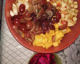Foto langkah ke 2 dari resep Salad buah cinta.