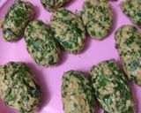 A picture of step 2 of Palak Methi Muthias.