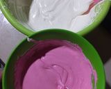 Foto langkah ke 2 dari resep Bolu kukus merah putih.
