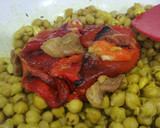 Foto del paso 7 de la receta: Humus picante con pimiento rojo y ajo asado con lima