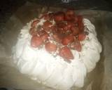 Strawberry Pavlova recipe step 5 photo