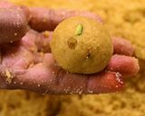 બેસન ના લાડુ (Besan ladoo recipe in Gujarati) રેસીપી સ્ટેપ3ફોટો