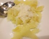 A picture of step 2 of Fluffy's jacket potato.