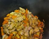 Une image de l'étape 2 de Tajine de poulet aux olives.