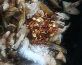 A picture of step 6 of Stir fry chicken nodles🍲.