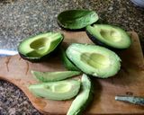 Foto del paso 10 de la receta: Cocina para enamorar: Causa limeña con camarones y palta (fácil pero laborioso)