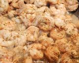 Foto del paso 3 de la receta: Langostinos salteados en cebolla y ajos ❤️
