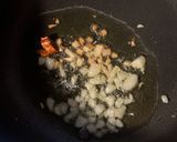 Foto del paso 4 de la receta: Tirabuzones con lomitos de atún