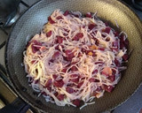Foto del paso 2 de la receta: Remolacha al ajillo con fideos cabello de ángel