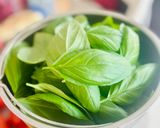 Une image de l'étape 2 de Pâtes aux légumes de saison et pesto maison.