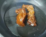 A picture of step 2 of Makha Sandesh with Nolen Gur.