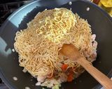 A picture of step 5 of Chicken Chow Mein.