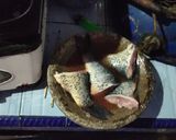 Foto langkah ke 2 dari resep Ikan Tombro Bumbu Kuning.