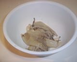 Foto del paso 2 de la receta: Arroz caldoso de calamares y alcachofas