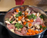 Foto del paso 3 de la receta: Pavo estofado con champiñones