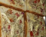 A picture of step 4 of Rock Toast (Semolina Bread Cheese toast).