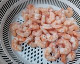 A picture of step 2 of Shrimp Cocktail 🦐.