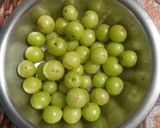 A picture of step 1 of Amla chutney.
