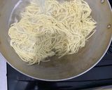 Foto langkah ke 2 dari resep Mie nyemek dengan bahan seadanya.