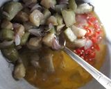 Foto langkah ke 3 dari resep Telur Dadar Terong.