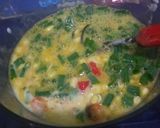 Foto langkah ke 6 dari resep Dadar Telur Kecambah.