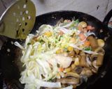 A picture of step 2 of Mix frozen vegetable without onion garlic.