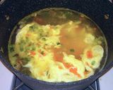 A picture of step 3 of Egg Flower Soup.