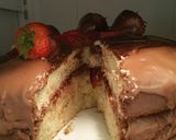 A picture of step 14 of Vanilla cake with hazelnut icing.