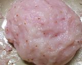 A picture of step 5 of Easy Strawberry Daifuku.