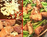 A picture of step 2 of Liver and Garlic Shoot Stir-Fry.