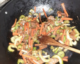 Foto del paso 1 de la receta: Tallarines con verduras salteadas