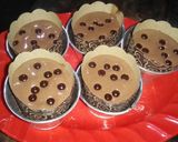 Foto langkah ke 5 dari resep Chocolate Cupcake Choco Chips (Kukus).
