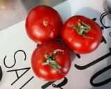 Une image de l'étape 4 de Gambas sauvages géantes marinées aux tomates, ail, citron et coriandre.