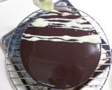 A picture of step 22 of Fluffy Strawberry and Chocolate Cake.