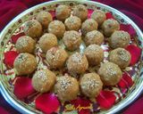 पिन्नी ड्राई फ्रूटस आटा लड्डू (Pinni Dry Fruits Atta Laddu recipe in Hindi) रेसिपी चरण 12 फोटो