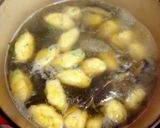 A picture of step 2 of Grießklößchensuppe (German Semolina Dumpling Soup).