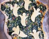 Foto del paso 8 de la receta: Tarta fantasma de acelga y bacon 👻👻👻