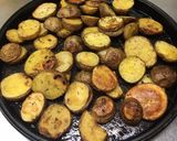 Foto langkah ke 4 dari resep Kentang panggang ala Chef Turnip.
