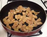 A picture of step 2 of Bbq Chicken N Cheese bubble Up.
