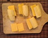 Foto langkah ke 2 dari resep Pisang bolen keju.