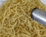 Gambar langkah 1 resipi Mee Kicap Ipoh Mali.