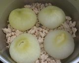 A picture of step 5 of Chinese Soup with Ground Chicken and a Whole Onion.