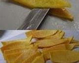 A picture of step 2 of Iyokan Marmalade.